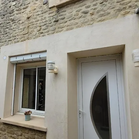 Maison De Bourg - 400 M De La Normandie *